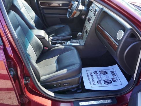 Used 2006 Lincoln Zephyr image 18