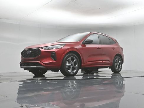 Used 2023 Ford Escape ST-Line w/ Tech Pack #1 FWD image 45