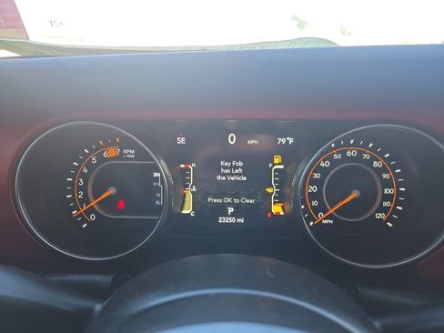 Used 2023 Jeep Wrangler Unlimited Rubicon w/ Cold Weather Group AWD/4WD image 22