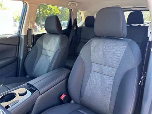 Used 2026 Nissan Rogue SV image 5