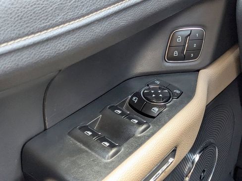 Used 2023 Ford Expedition Limited image 20