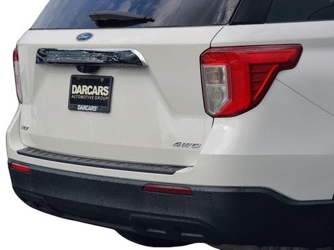 Used 2022 Ford Explorer XLT image 8