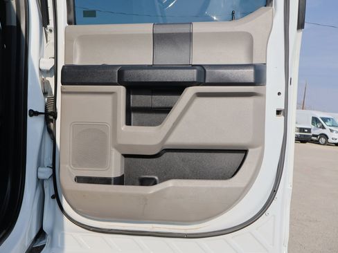 Used 2022 Ford F450 XL w/ Power Equipment Group image 32