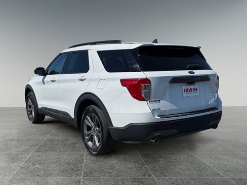 Used 2021 Ford Explorer XLT w/ Equipment Group 202A AWD/4WD image 4