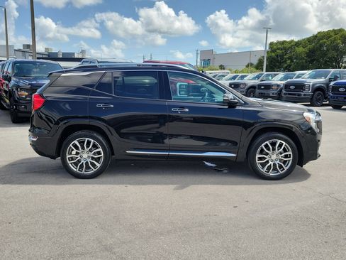 Used 2023 GMC Terrain Denali AWD/4WD image 4