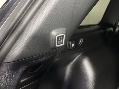 Used 2023 Jeep Grand Cherokee Altitude image 38