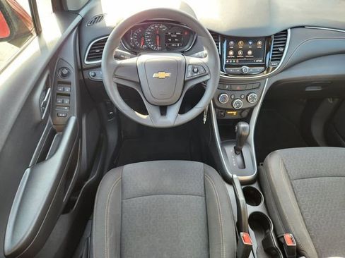 Certified 2022 Chevrolet Trax LS image 14