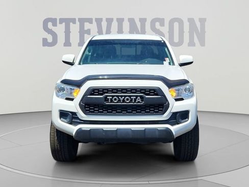 Used 2017 Toyota Tacoma SR w/ Tow Package AWD/4WD image 8