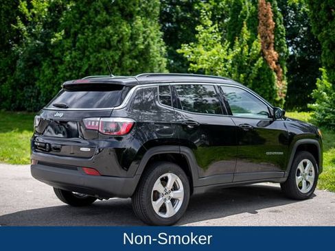 Used 2018 Jeep Compass Latitude AWD/4WD image 5