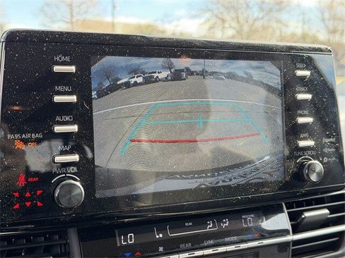 Used 2024 Toyota Sienna LE image 18