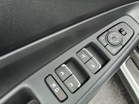 Used 2019 Hyundai Santa Fe SE FWD image 23