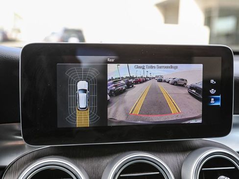 Used 2022 Mercedes-Benz GLC 300 image 23