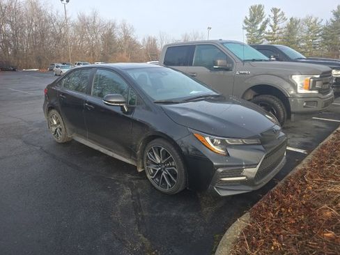 Used 2022 Toyota Corolla SE w/ Carpet Mat Package (TMS) image 2