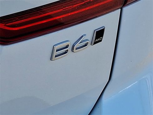 Used 2023 Volvo XC60 B6 Ultimate image 24