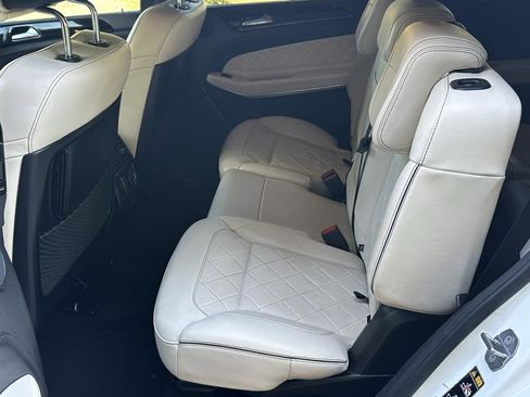 Used 2019 Mercedes-Benz GLS 550 4MATIC image 23