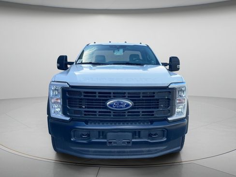 Used 2024 Ford F550 4x4 Regular Cab Super Duty image 3