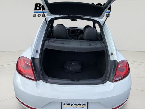 Used 2018 Volkswagen Beetle 2.0T S w/ Style & Comfort Package For S image 9