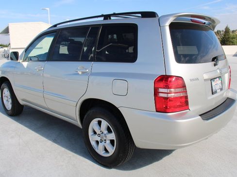 Used 2002 Toyota Highlander 2WD image 5