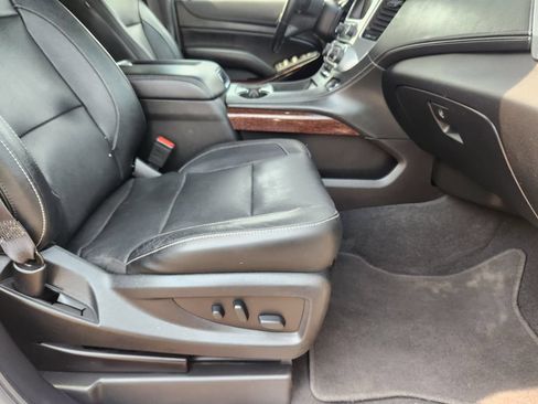 Used 2020 GMC Yukon XL SLT AWD/4WD image 18