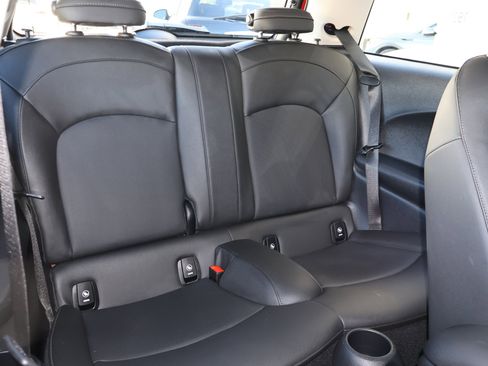 Used 2024 MINI Cooper 2-Door Hardtop image 18