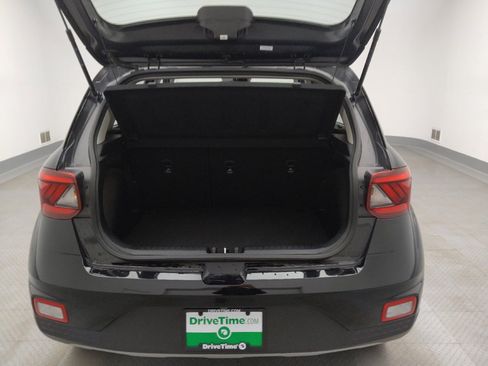 Used 2024 Hyundai Venue SEL image 29