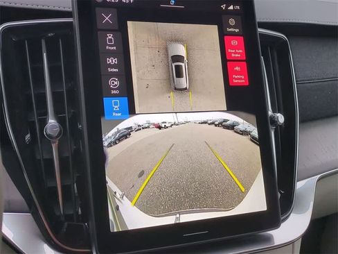 New 2026 Volvo XC90 B6 Ultra image 28