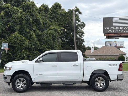 Used 2023 RAM 1500 Laramie AWD/4WD image 8