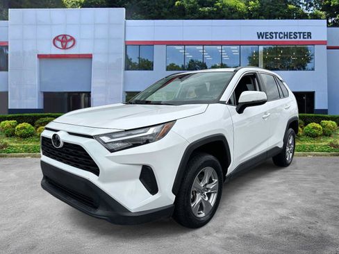 Certified 2025 Toyota RAV4 XLE FWD image 8