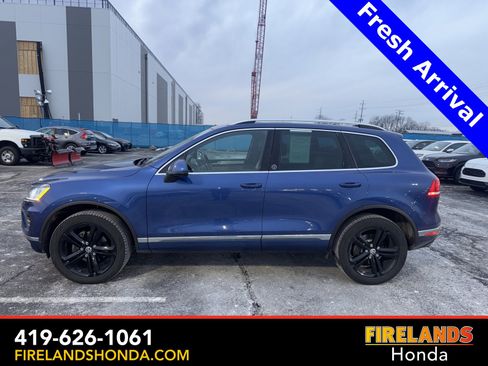 Used 2017 Volkswagen Touareg Wolfsburg Edition image 1