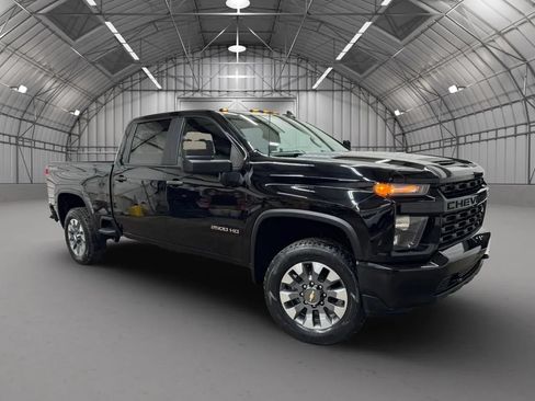 Used 2021 Chevrolet Silverado 2500 Custom w/ Custom Value Package AWD/4WD image 8