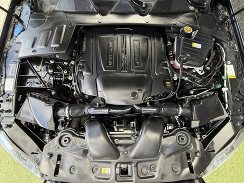 Used 2018 Jaguar XJ L Portfolio image 38