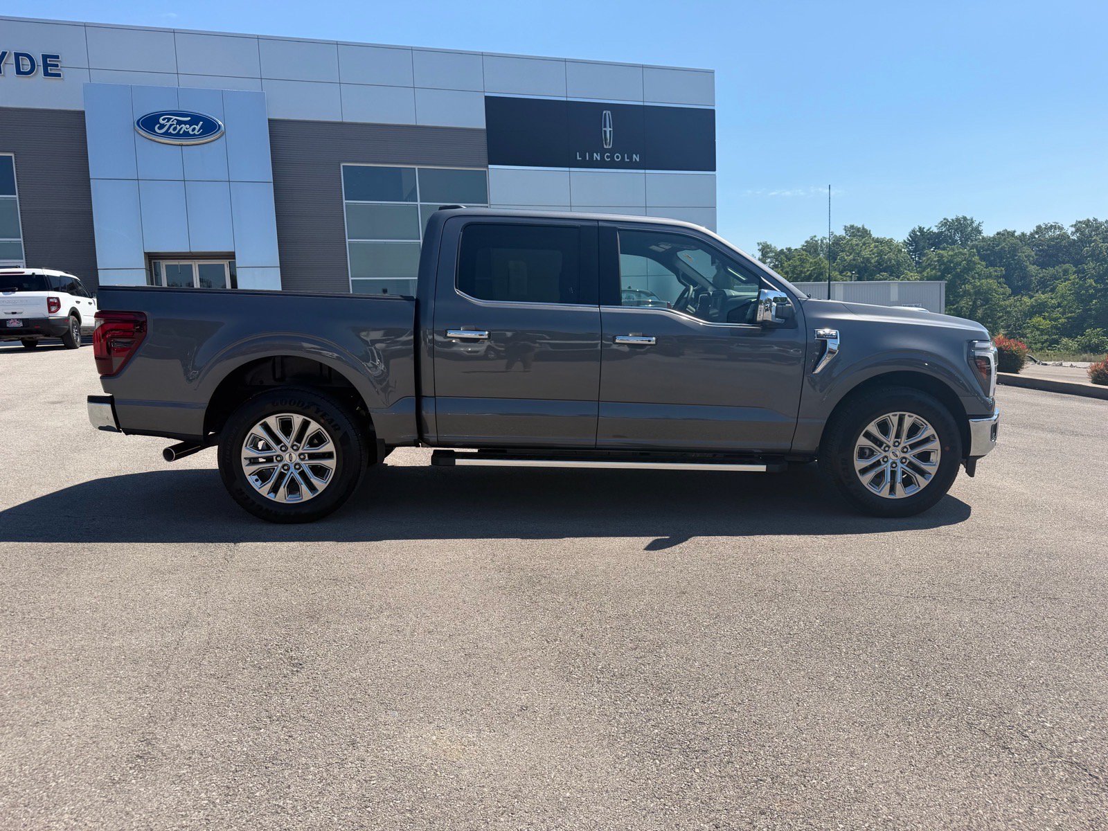Used 2026 Ford F150 Lariat w/ Equipment Group 501A Mid RWD image 22
