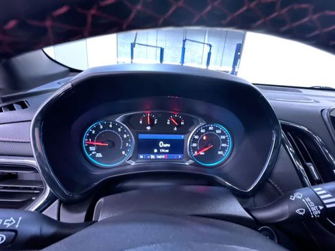 Used 2024 Chevrolet Equinox RS w/ RS Leather Package image 22