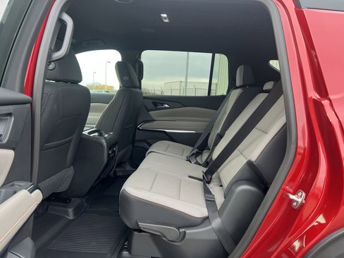 New 2026 Chevrolet Traverse LT w/ LPO, Floor Liner Package image 9