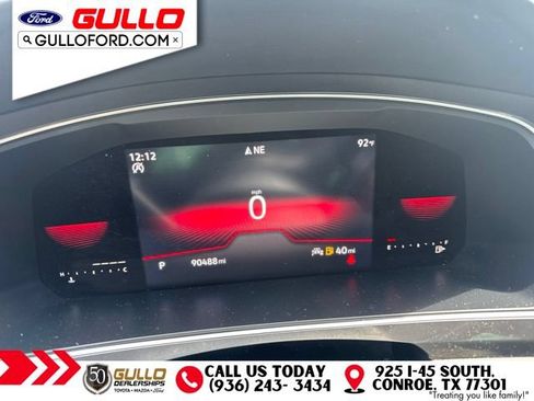 Used 2022 Volkswagen Tiguan SE R-Line FWD image 11