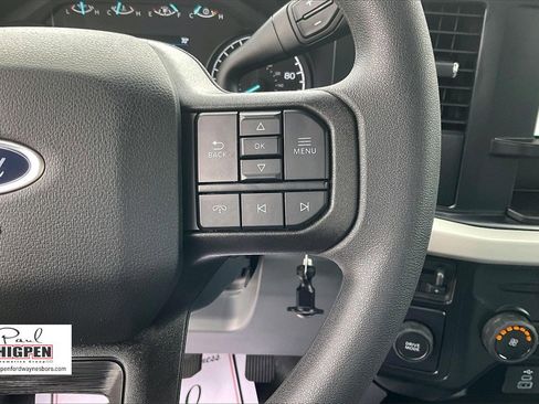 Used 2025 Ford F250 XL w/ XL Chrome Package image 19