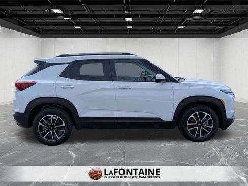Used 2025 Chevrolet TrailBlazer LT FWD image 6