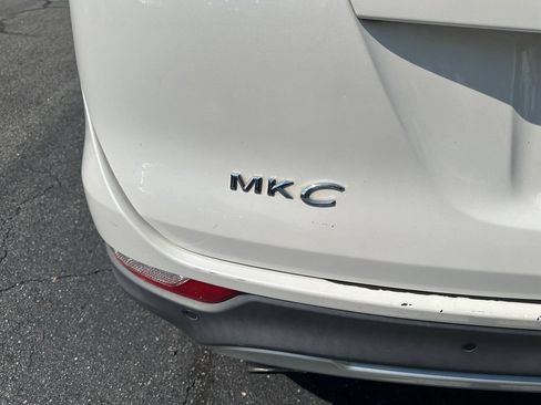 Used 2017 Lincoln MKC Select FWD image 37
