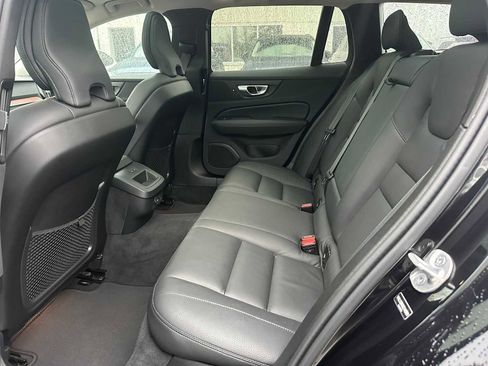 Certified 2025 Volvo V60 B5 Cross Country Plus image 15