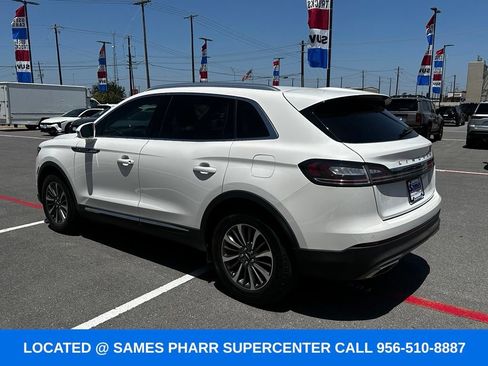 Used 2023 Lincoln Nautilus FWD w/ Premium Package image 7