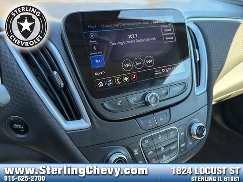 Used 2023 Chevrolet Malibu LT image 16