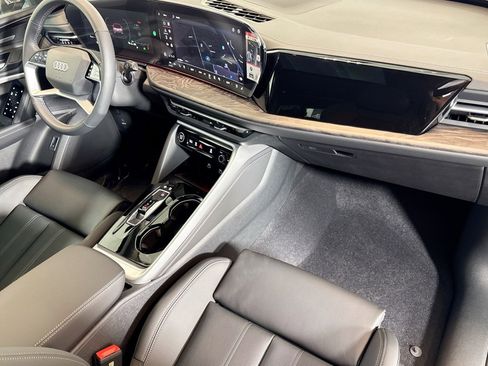 New 2025 Audi Q5 Premium Plus image 26