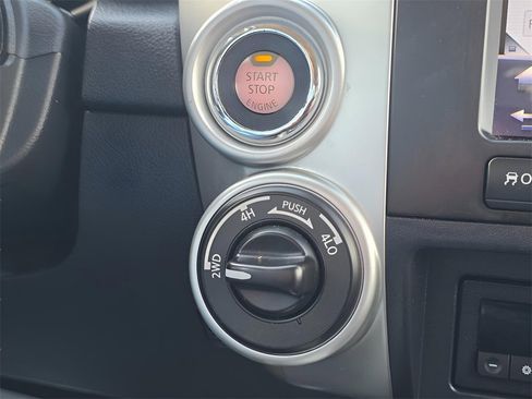 Used 2016 Nissan Titan PRO-4X w/ Pro-4x Convenience Package image 27