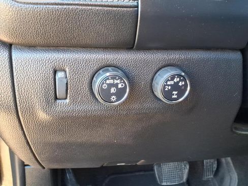 Used 2016 GMC Canyon SLE w/ Nightfall Edition image 21