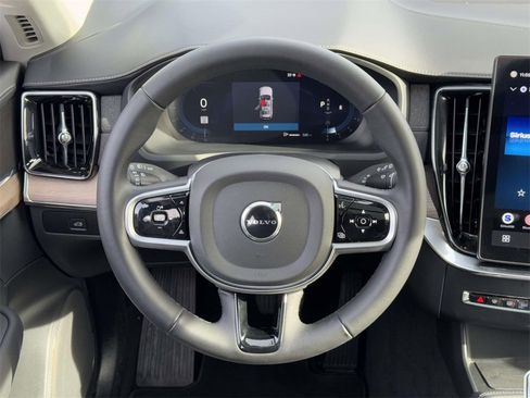 Certified 2025 Volvo XC90 B5 Plus image 12