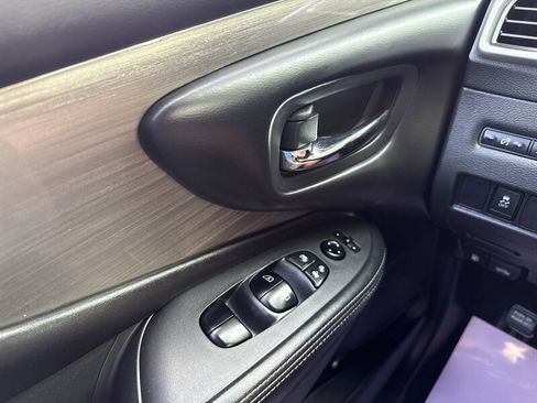 Used 2018 Nissan Murano S AWD/4WD image 38
