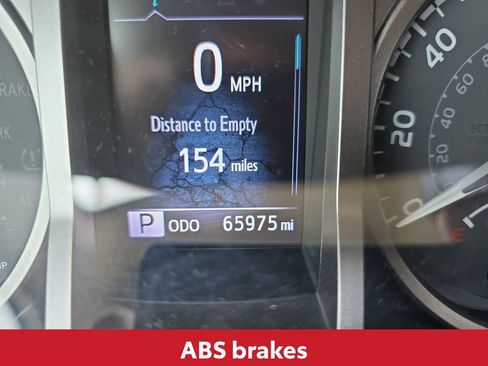 Used 2021 Toyota Tacoma SR5 RWD image 19