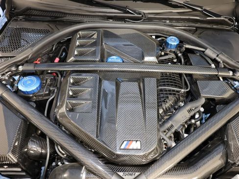 Used 2023 BMW M2 w/ Lighting Package RWD image 36