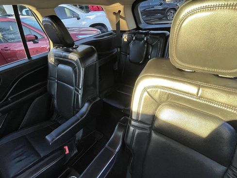 Used 2020 Lincoln Aviator Reserve w/ Equipment Group 201A image 23