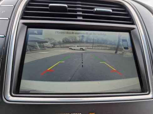 Used 2016 Lincoln MKX Reserve w/ Climate Package image 18